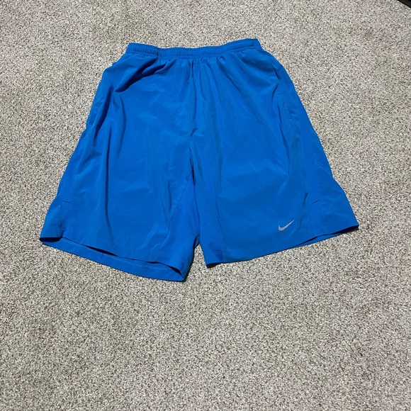 Mens Nike DriFit Running Shorts - Picture 1 of 3